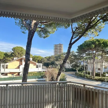 アパート Lignano Pineta Flat With Balcony リニャーノ・サッビアドーロ
